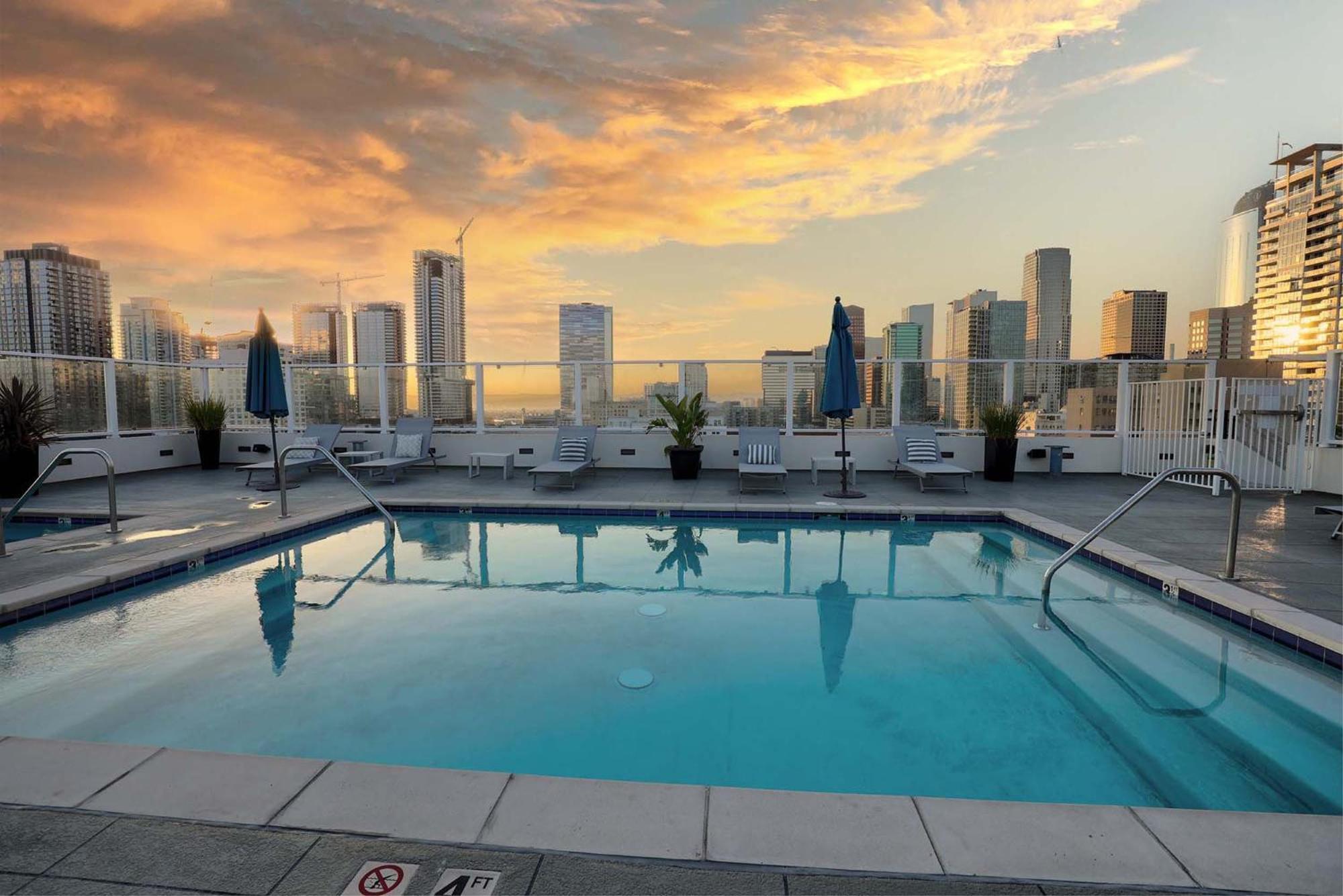 Nyc Styled Loft In Dtla, Sleeps 4 With Free Parking! Apartment Los Angeles Bagian luar foto