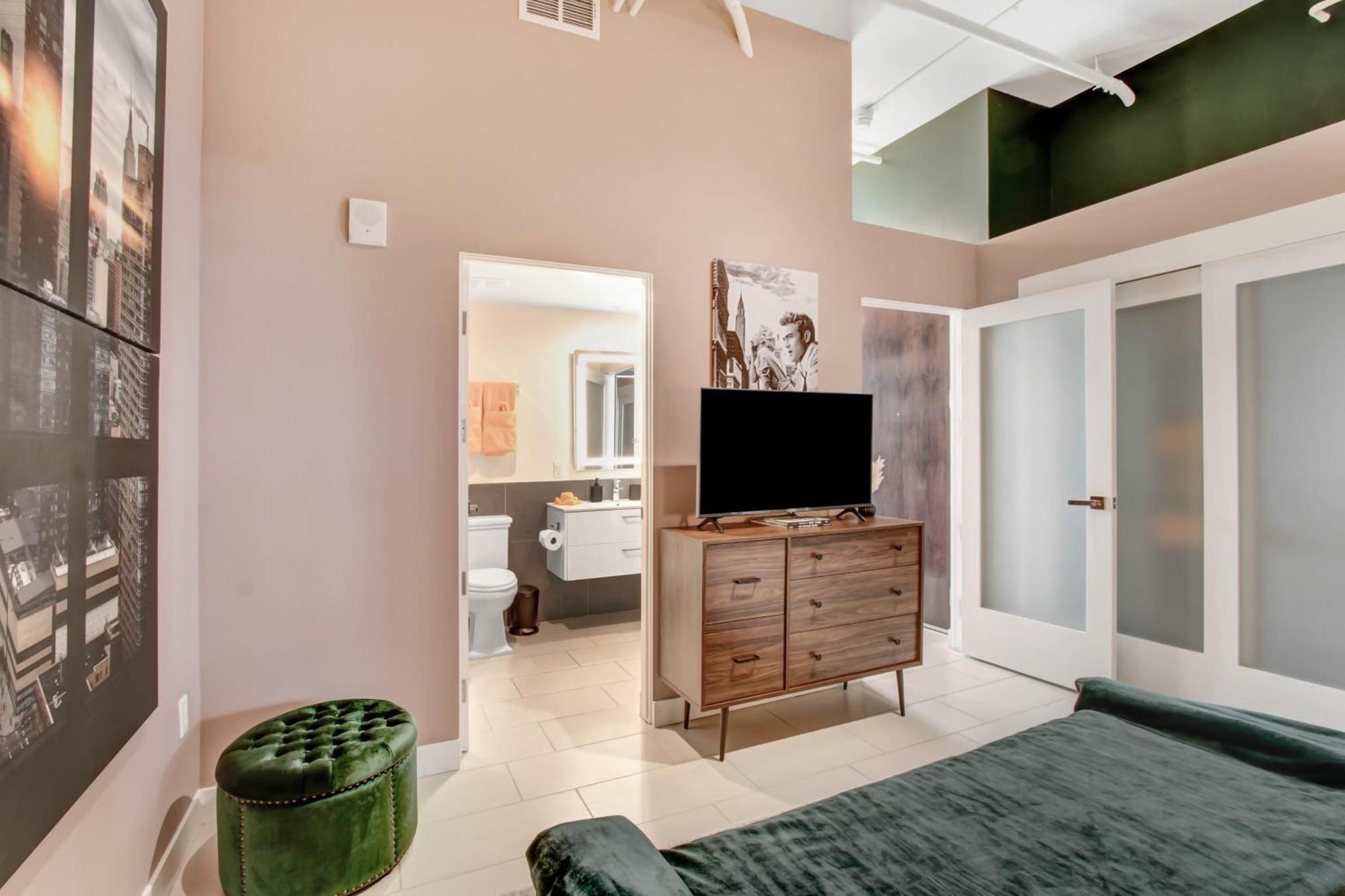 Nyc Styled Loft In Dtla, Sleeps 4 With Free Parking! Apartment Los Angeles Bagian luar foto